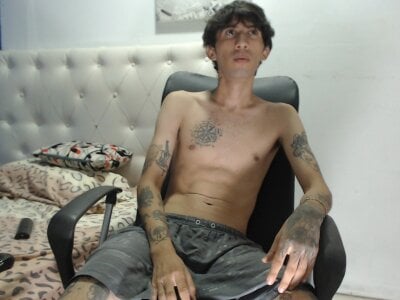 gabriel_slim Live Cam and Profile on UnifiedCams