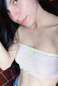 DanielaMoretti_'s Offline Chat Room