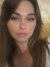 ElenaPlayful's webcam live show