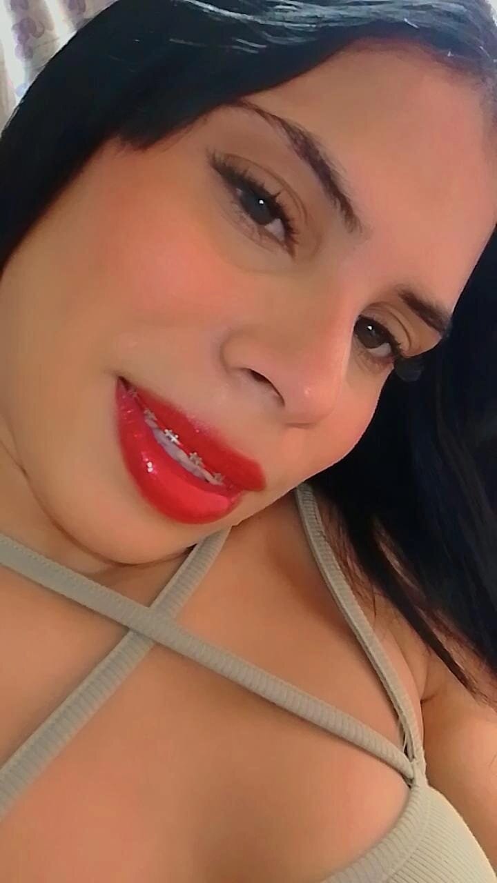 alejandra_kises