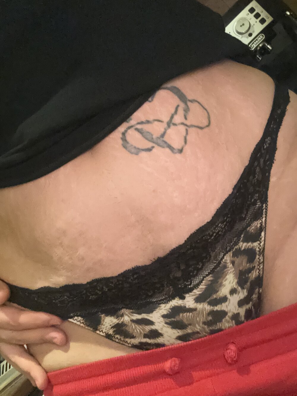 SexyBuncy live cam model at StripChat