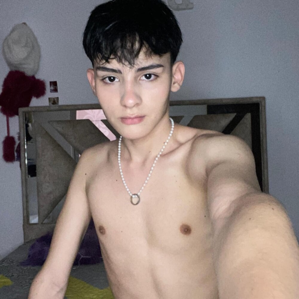mathiasgreen_ from stripchat
