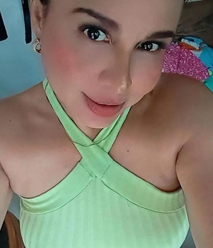 badgirlwebcam.com alma_rouse_ livesex profile in in-youre-bed cams