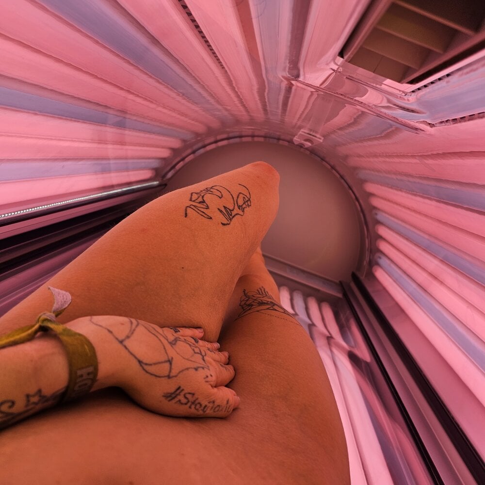 Live sex webcam photo for Harleyhot13061 #289044743