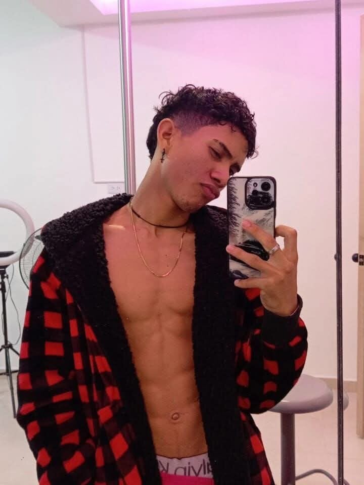 alejonaughty profile