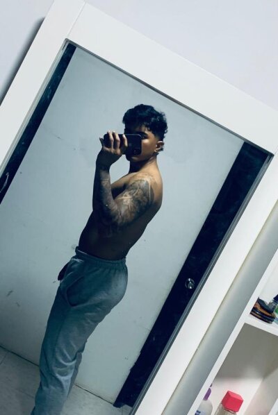 estebananoonimo from stripchat