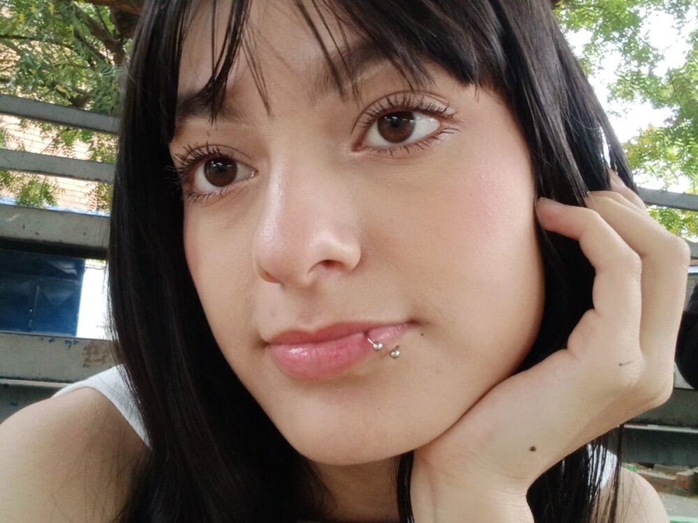 x_girlsofroyal profile