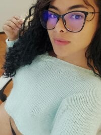 Katya_2412's Offline Chat Room