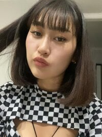 Hitomi-and-Dredd's Offline Chat Room