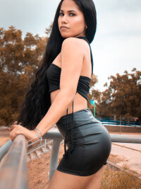 -ivonne_sam-'s Offline XXX Chat