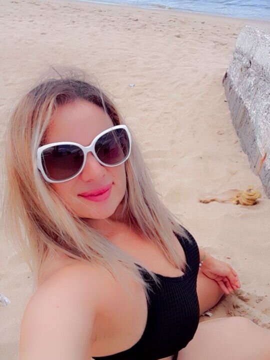 Live sex webcam photo for Elza_Blonde #289900026