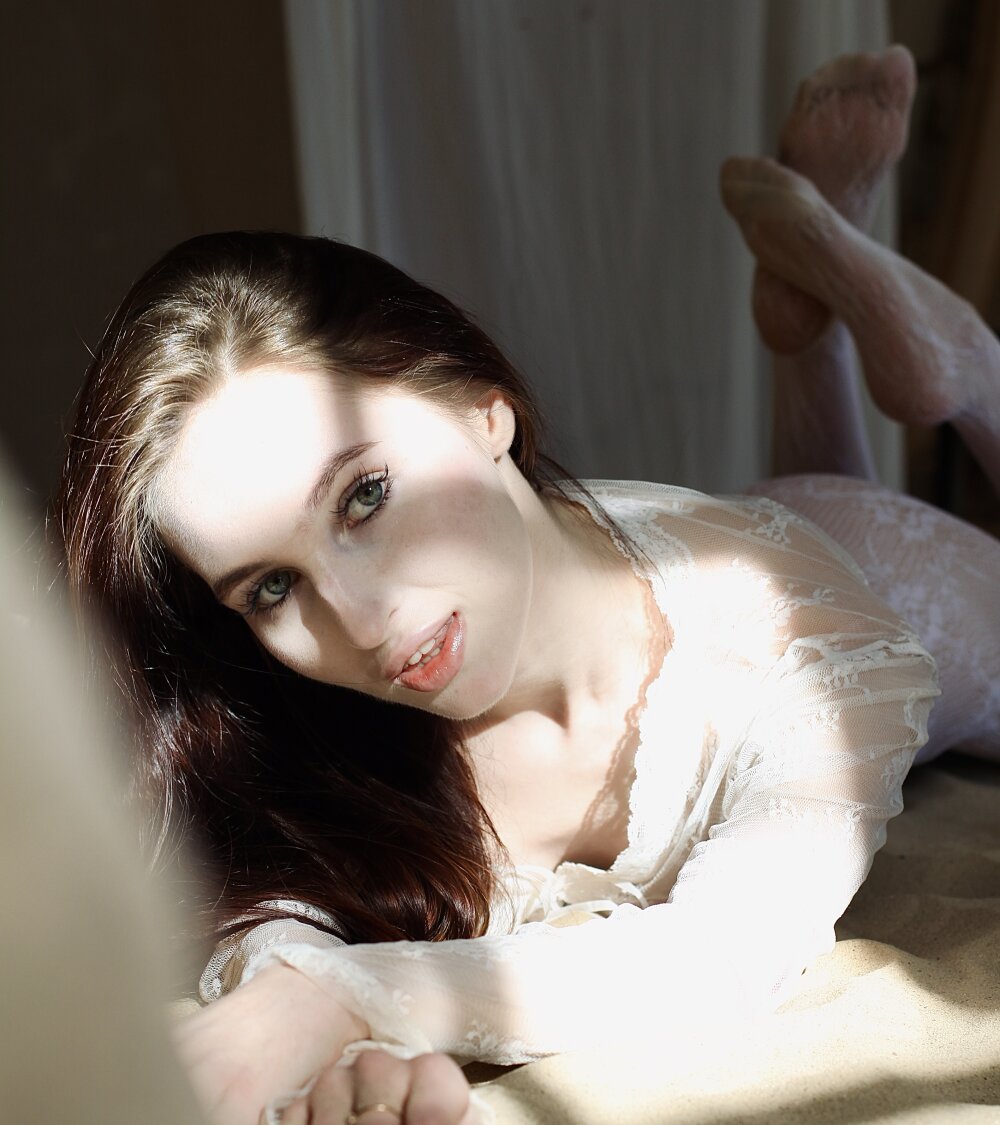 SnappyHappy live cam model at StripChat