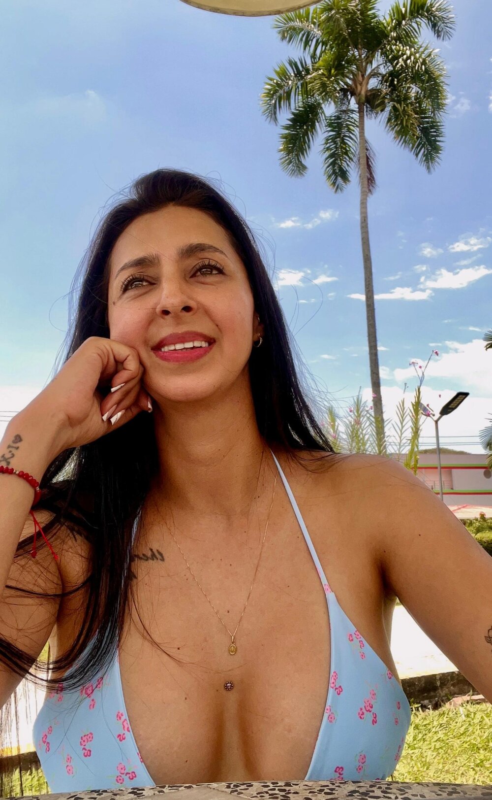 Chantele_ live cam model at StripChat