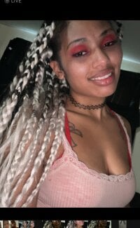 EAZYINLIA's Offline Chat Room