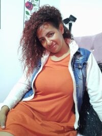 alondra9's Offline Chat Room