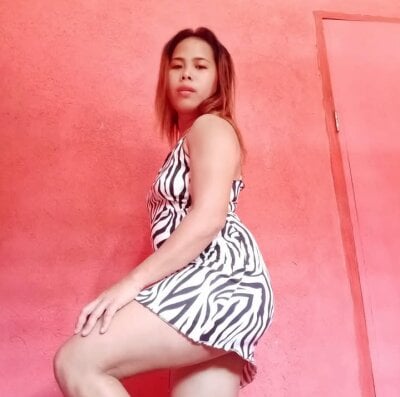 HotAndrea69 Live Cam on StripChat