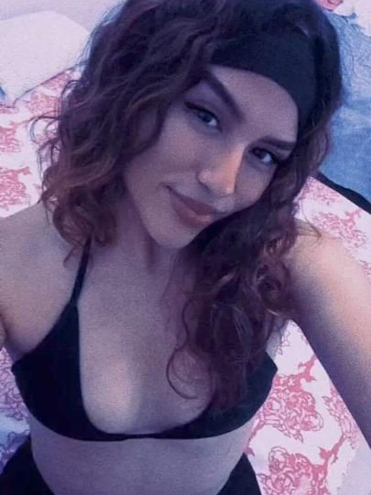 Live sex webcam photo for sophie_moorex #279951556