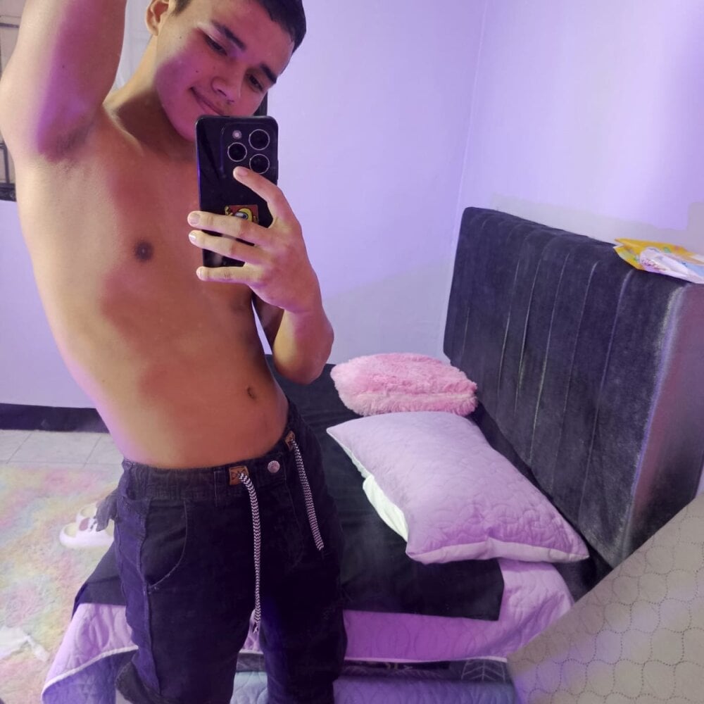 ryan_hot_69 profile