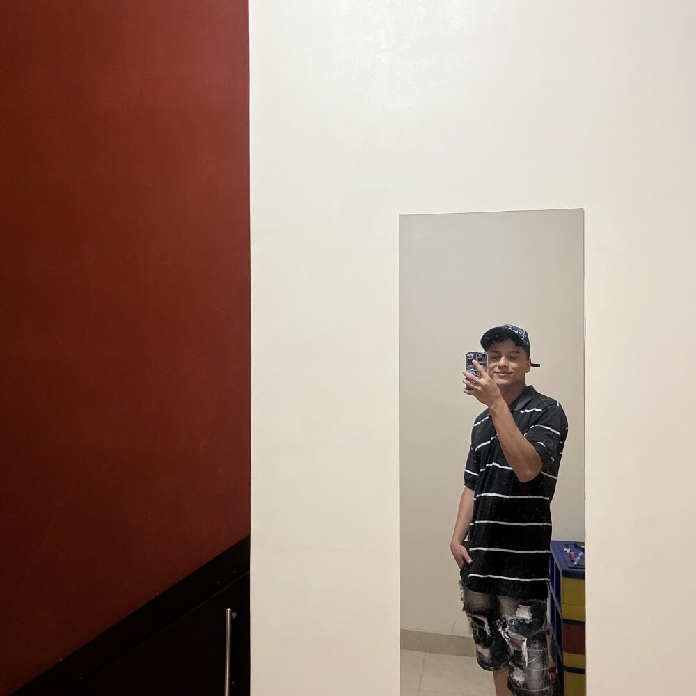 andrxx_fc99 from stripchat