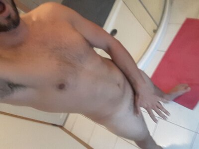 AdamHotShowFR