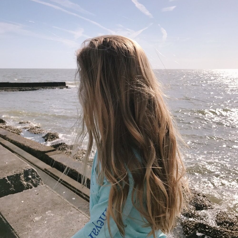 zoey_deuttch profile