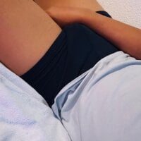 yala17's webcam live show