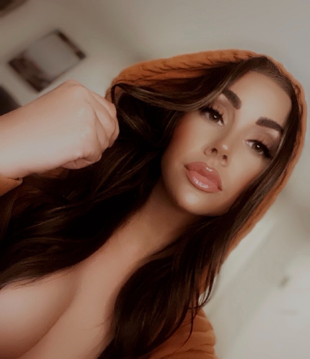 bluestripbarbie profile