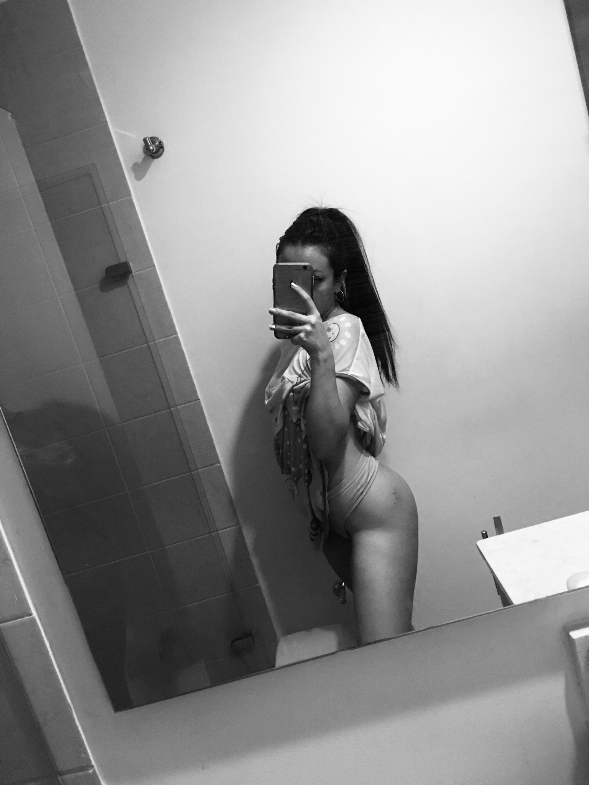 Saara16_hot