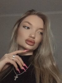 AnabelDean's Offline Chat Room