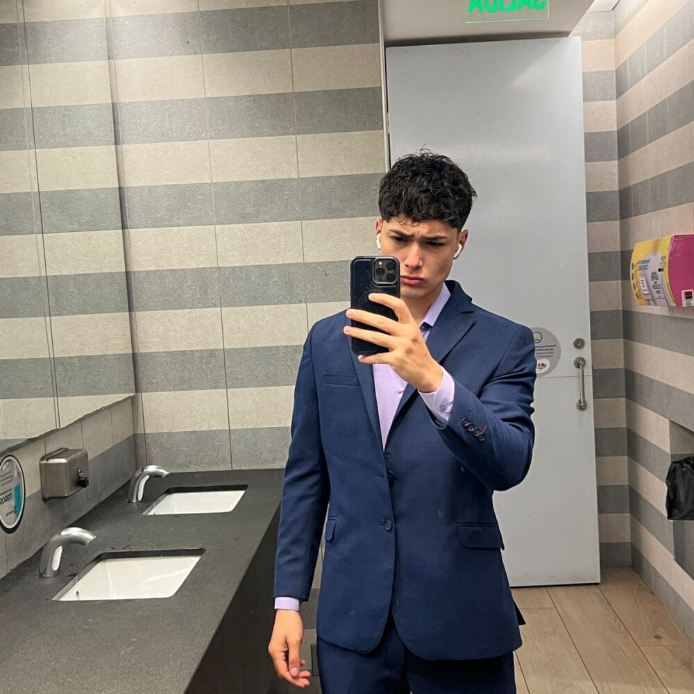jimmy_class from stripchat