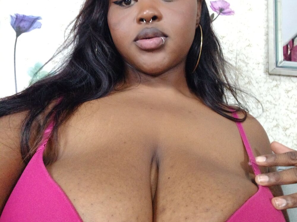 Ebony_Scarlett's most recent online preview