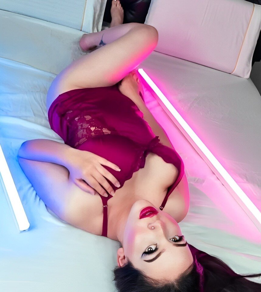 sophiie_fnx_'s chat room