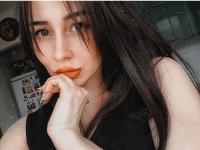 Feralberry_Mia's Offline XXX Chat