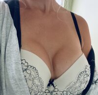 tiffanydoveloves' Offline XXX Chat