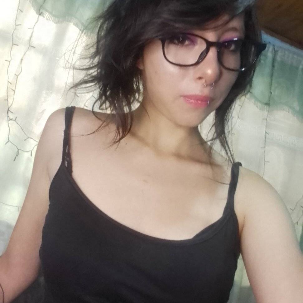 Live sex webcam photo for scarlethoshi #290561545