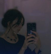 Julli_a_'s Offline Chat Room