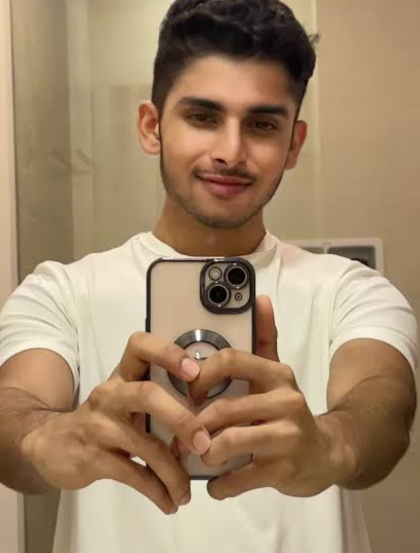 mumbaiboysingle from stripchat