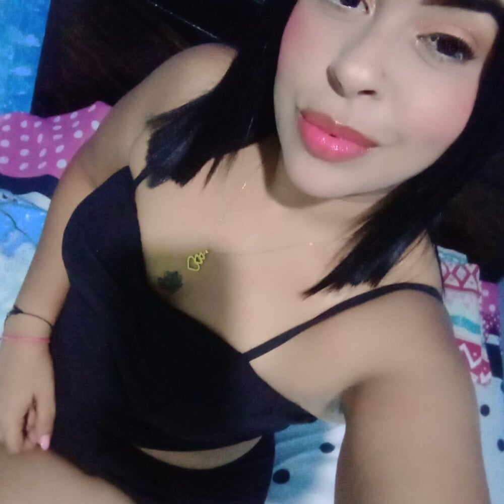 daniiela_hot01