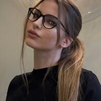ArletteFrogge's Offline Chat Room