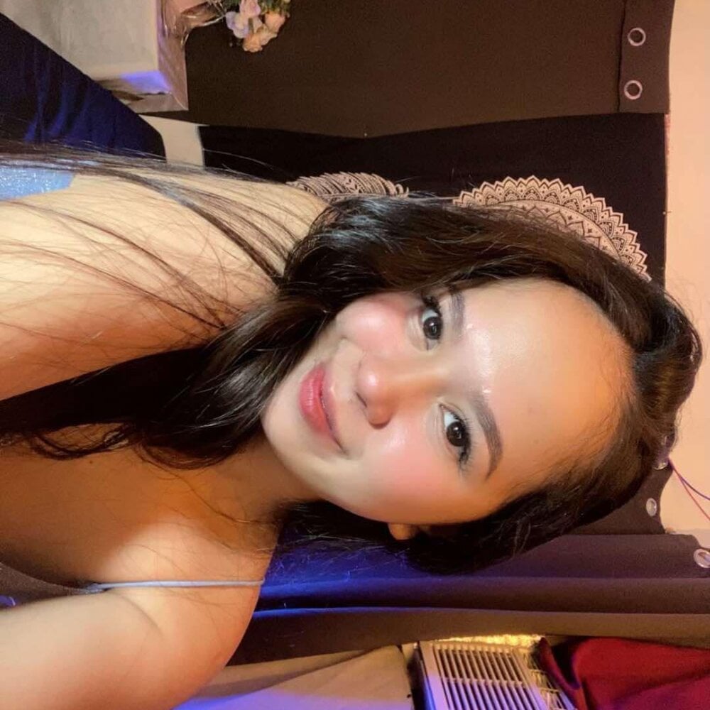 xmaddiegirl's Offline XXX Chat