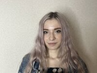 EvelynCross' Offline Chat Room