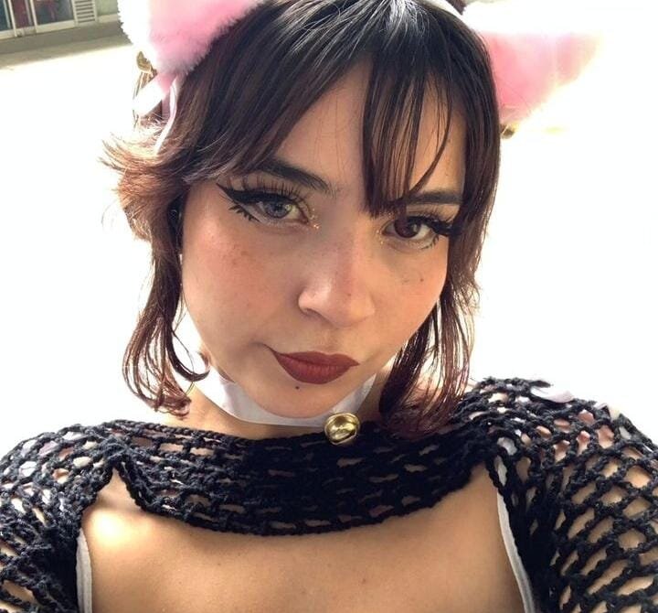 Live sex webcam photo for sophiecatts #289909223