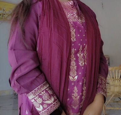 Image 1 of Shila96, female webcam model,  years old, on live webcam