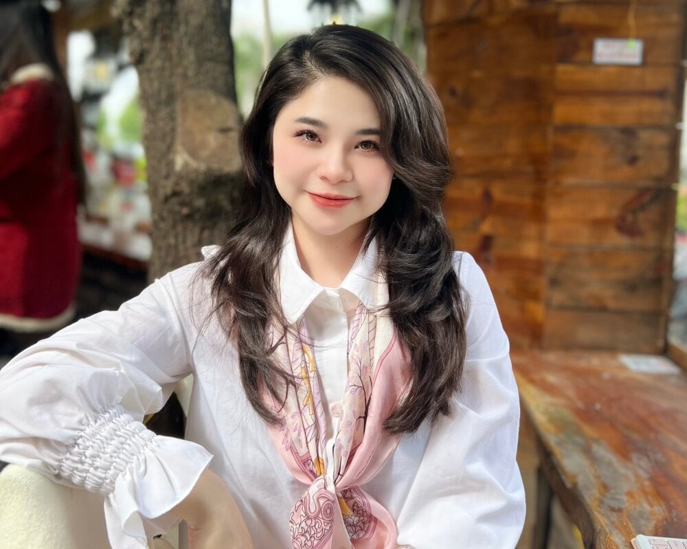 onaircams.com queen-of-love livesex profile in came-from-another-planet-to-find-friends cams