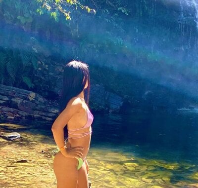 Pitrnha Female Brazilian Online Webcam Naked