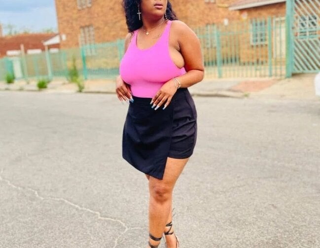 stripchat bustygoddessx29 webcam profile pic via sexchat-joy.com