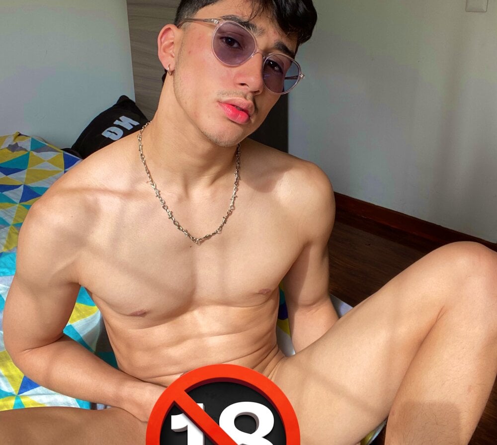LatinReall profile