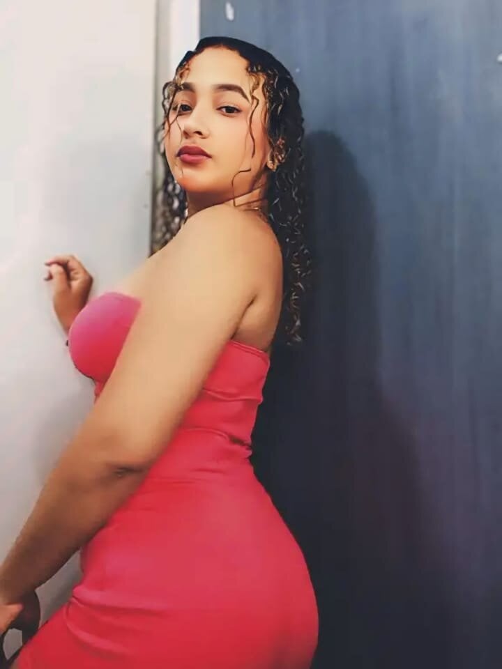 emma_collins11 from stripchat