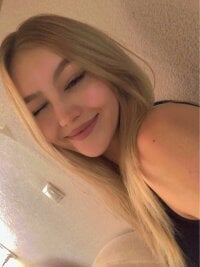 WonderLina's Offline Chat Room