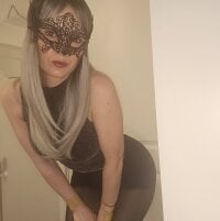 Laylafaith's Offline Chat Room